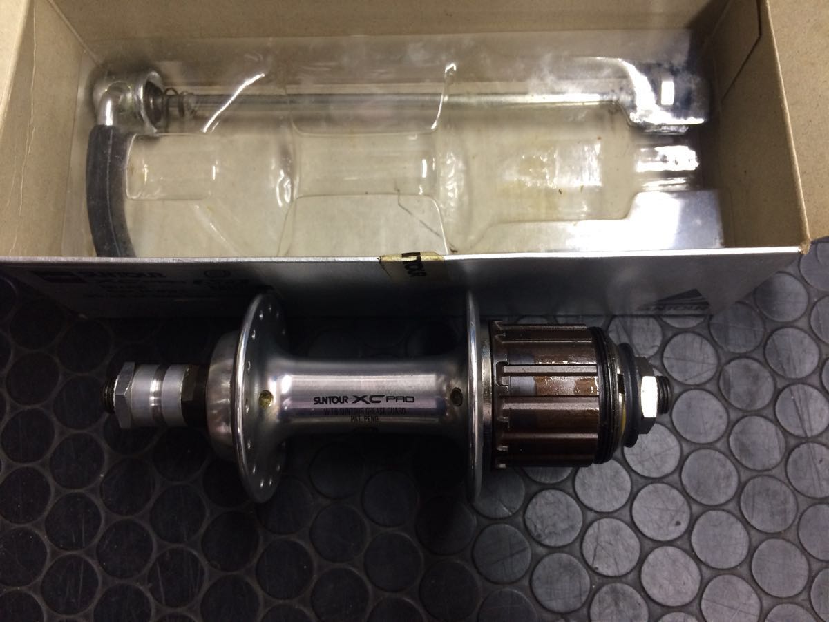 SUNTOUR サンツアー サンツアー xc リアハブ 新品 7段 ボスフリー