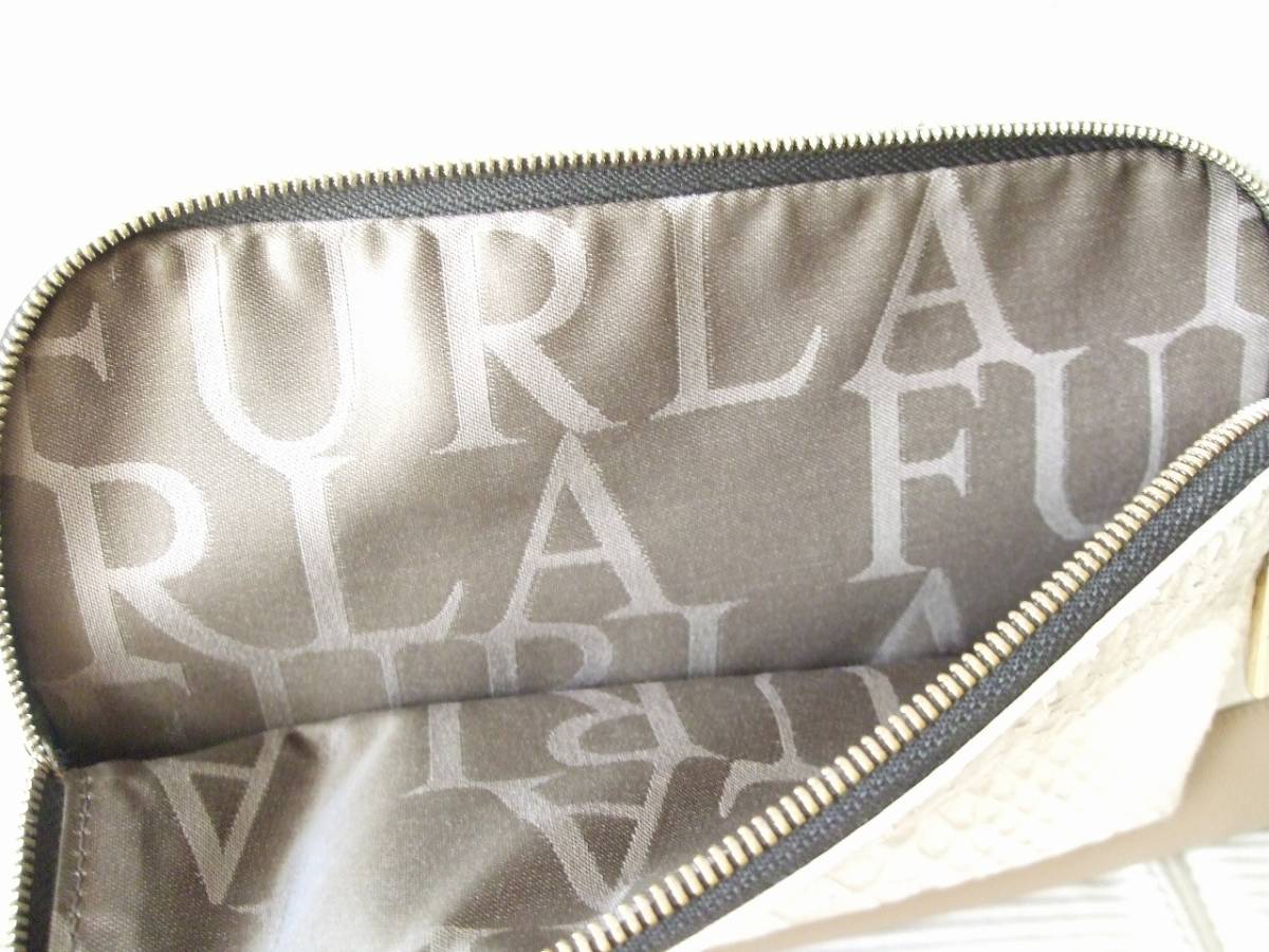FURLA（ゴールド⁄金色系）のフリマアイテム一覧 フルラ FURLA バッグ