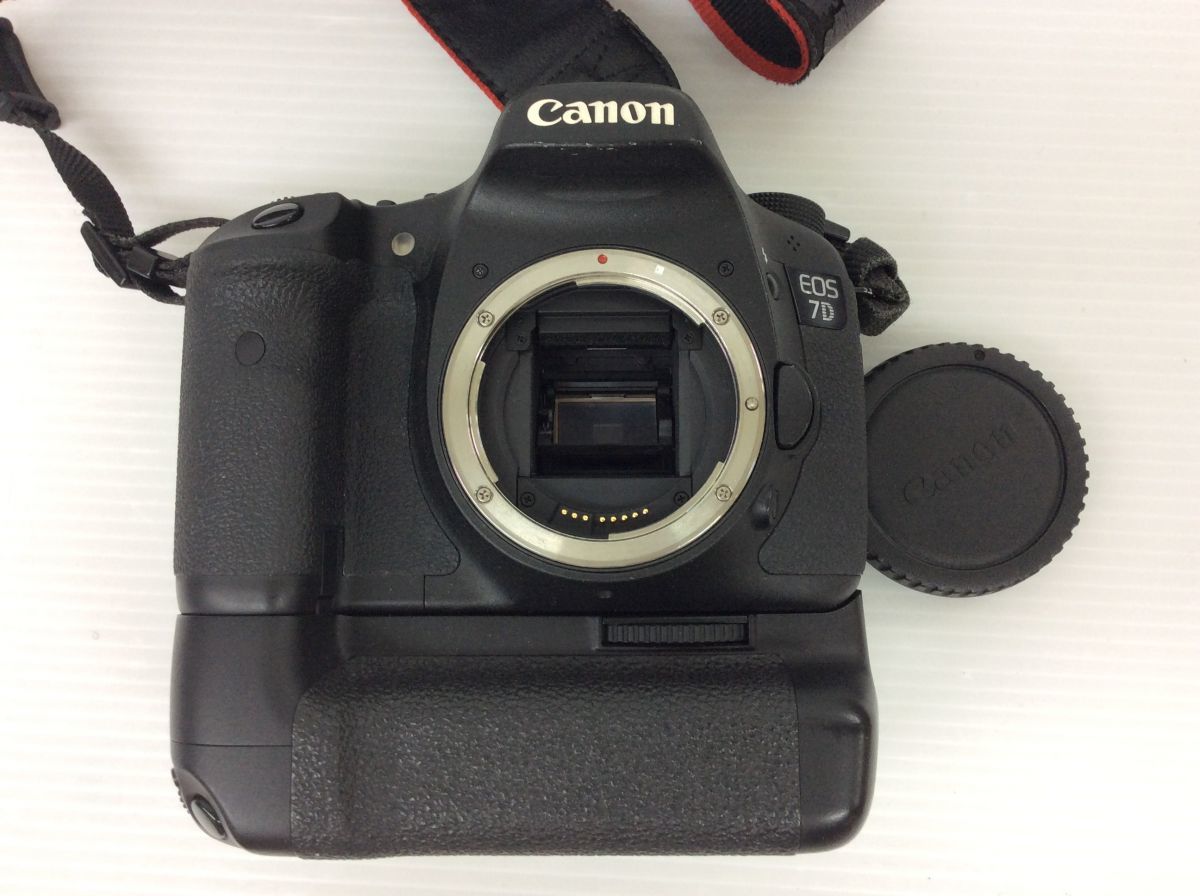 動作未確認ジャンク Canon EOS 7D BG-E7 ボディ バッテリーグリップ 