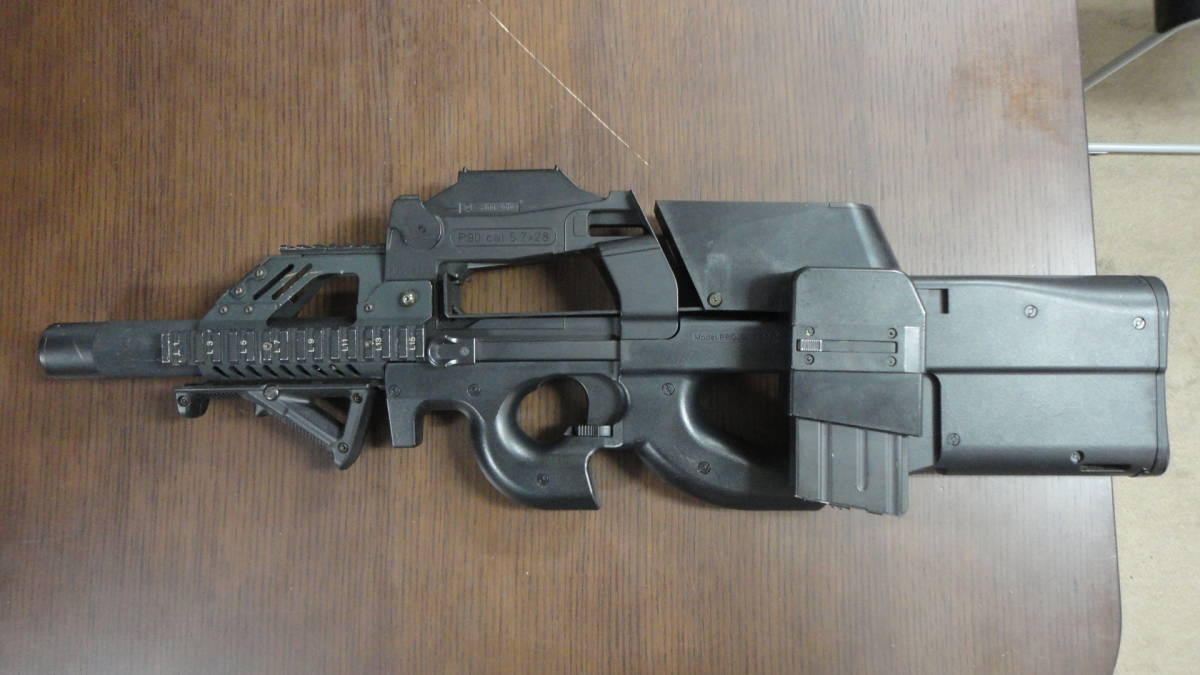 コレクション、趣味 東京マルイ PS90HC P90カスタム