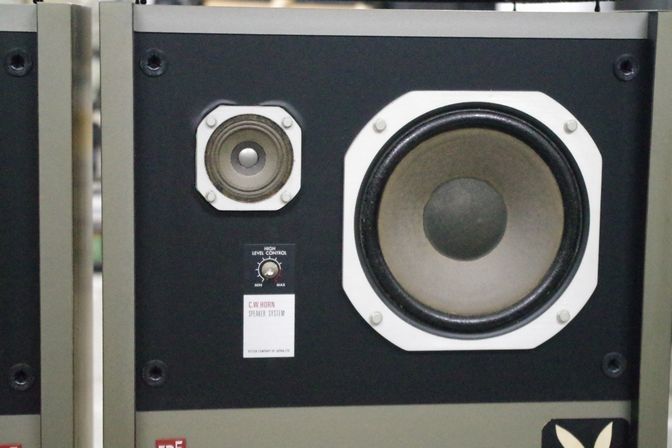 ☆ Victor ビクター FB-5 スピーカー 中古 220507M4251 FB-5 - Victor Victor&frasl;ビクター 1975年製のビクターFB-5フォールデッドホーンスピーカー、超レア fb5(スピーカー)の中古