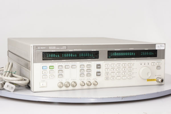  DW Agilent 8370 SERIES 83731B SYNTHESIZED SIGNAL GENERATOR 1-20GHz OPT 1E1 シンセサイズドシグナルジェネレーター ST1724002(その他)｜売買されたオークション情報、yahooの商品情報をアーカイブ公開 - オークフ その他