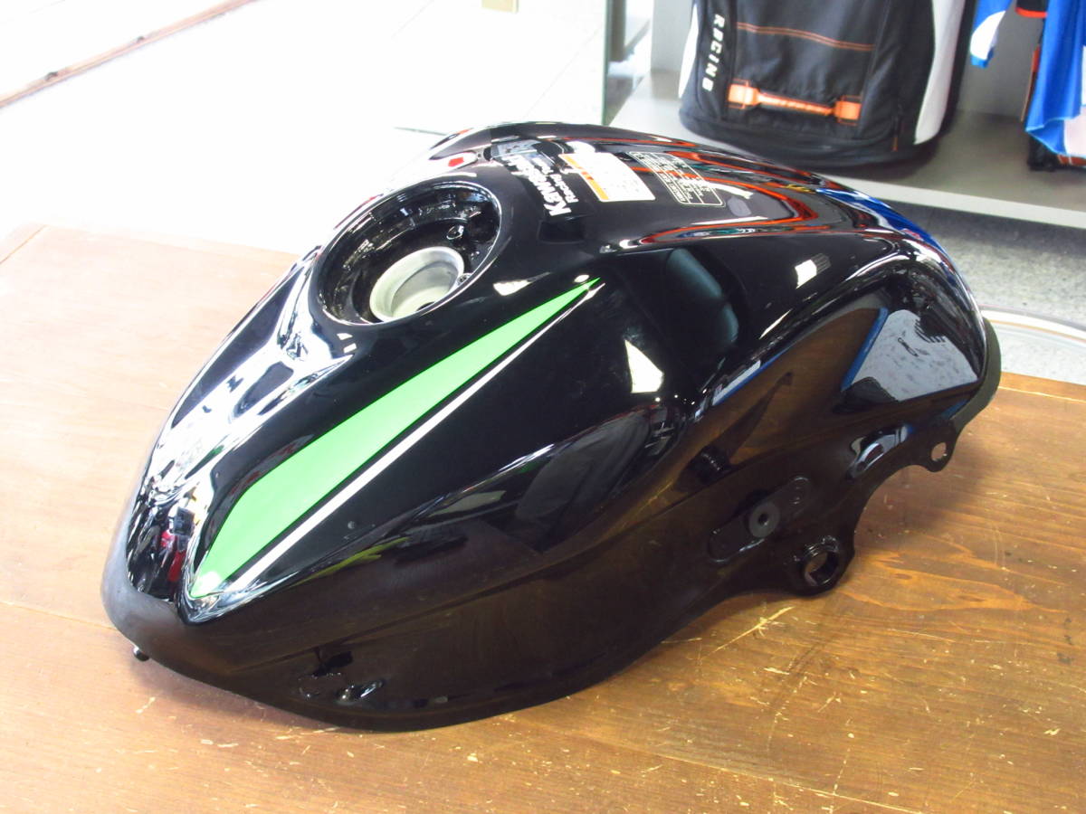 中古 美品 Ninja250SL 18'ガソリンタンク 黒/ライム KRT