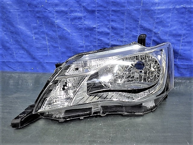 NRE161 カロ-ラ アクシオ 左ヘツドランプ LED ステ-欠損なし 後期