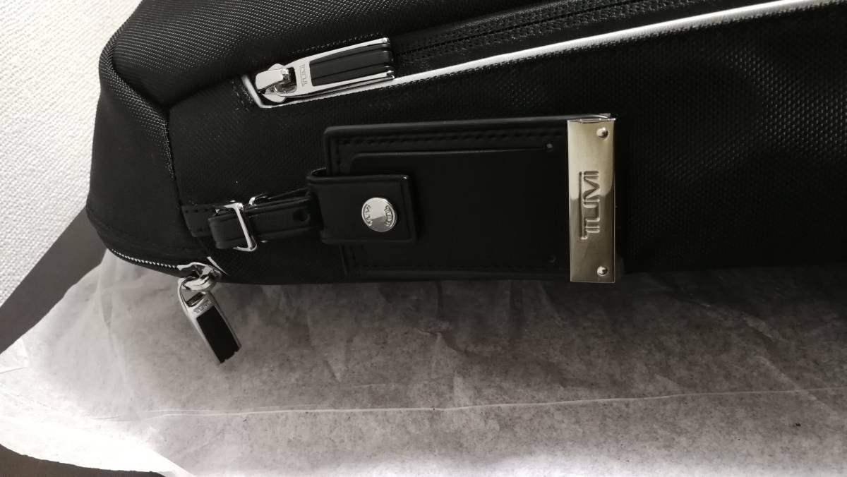 希少 トゥミ TUMI ARRIVE MASSENA SLING BAG アリーヴェ マシーナ 