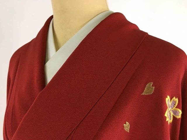 振袖 フルセット袷 桜 手鞠 金糸 染め分け 赤 正絹 名品 振袖 | 名品 正絹 赤 バイセル L kimono ◇ 金糸 絞り 橋 菊 袷