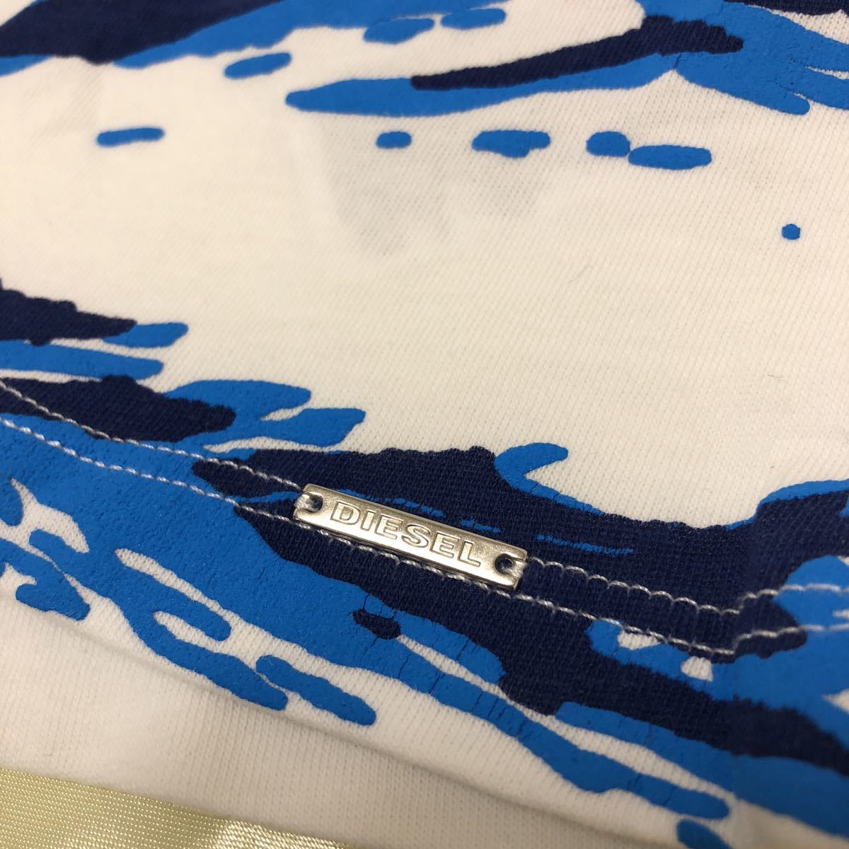 【定番人気，安い】 1円スタート【新品NEW/訳アリ】ディーゼル DIESEL デザインプリント メンズ 半袖 Tシャツ sizeL ホワイト