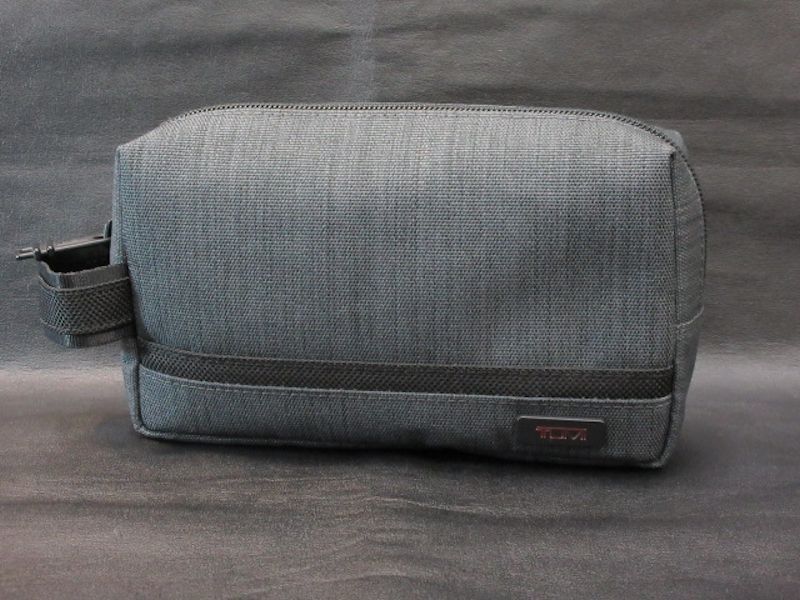 本物正規■TUMI トゥミ■セカンドバッグ/ポーチ Small Kit チャコール■新品 CHRO