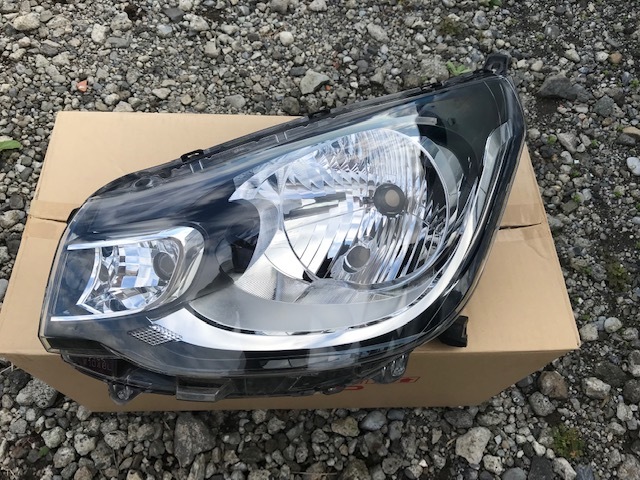 eKカスタム B11W 右ヘッドランプ・ヘッドライト Gセーフティパッケージ