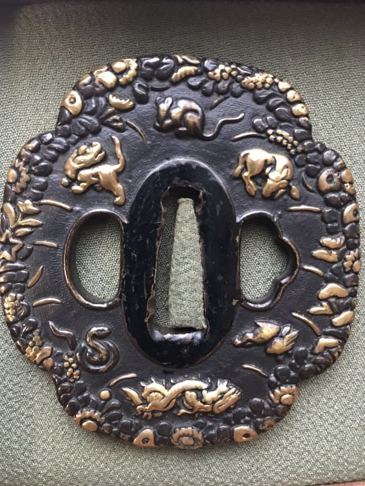 十二支の図鐔 日本刀刀装具 鍔 Tsuba つば 鐔 干支 新年 金象嵌 153g