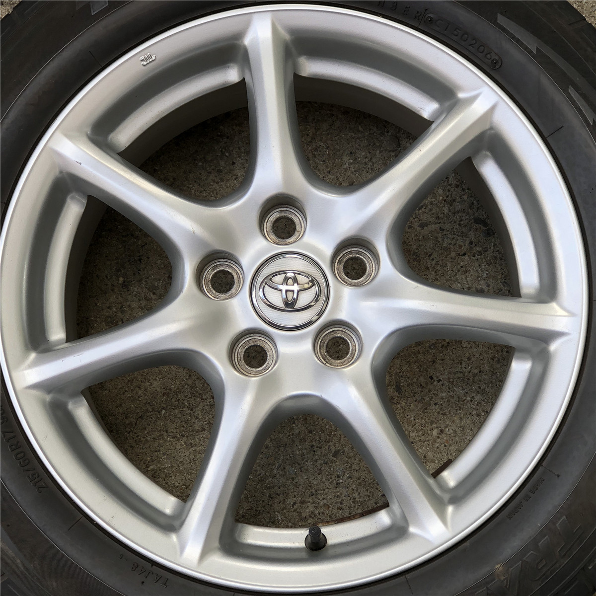 新車外し TOYO TRANPATH J48 215/60R17 96H 極上新車外し4本価格 K-112