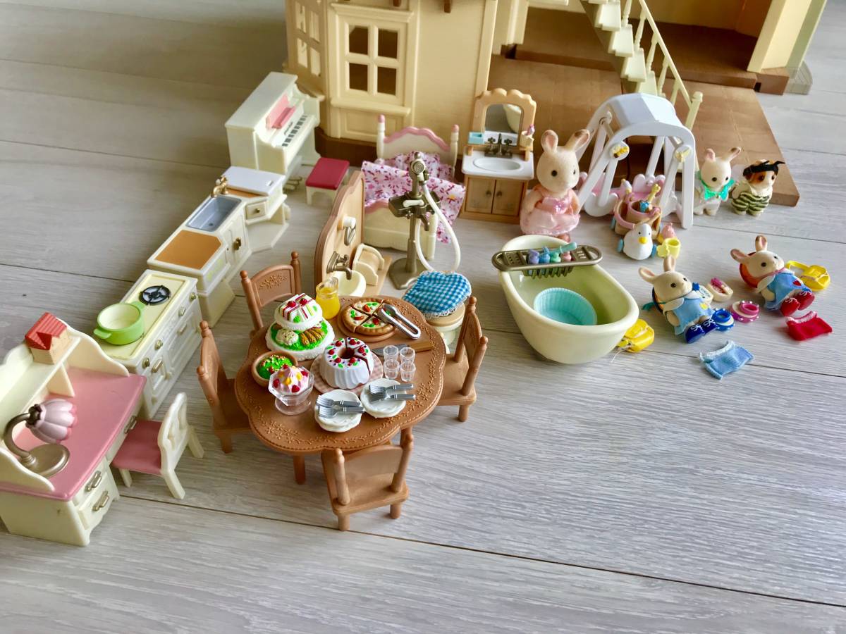 ☆シルバニアファミリー☆ あかりの灯る大きなお家 家具・ドール・小物 