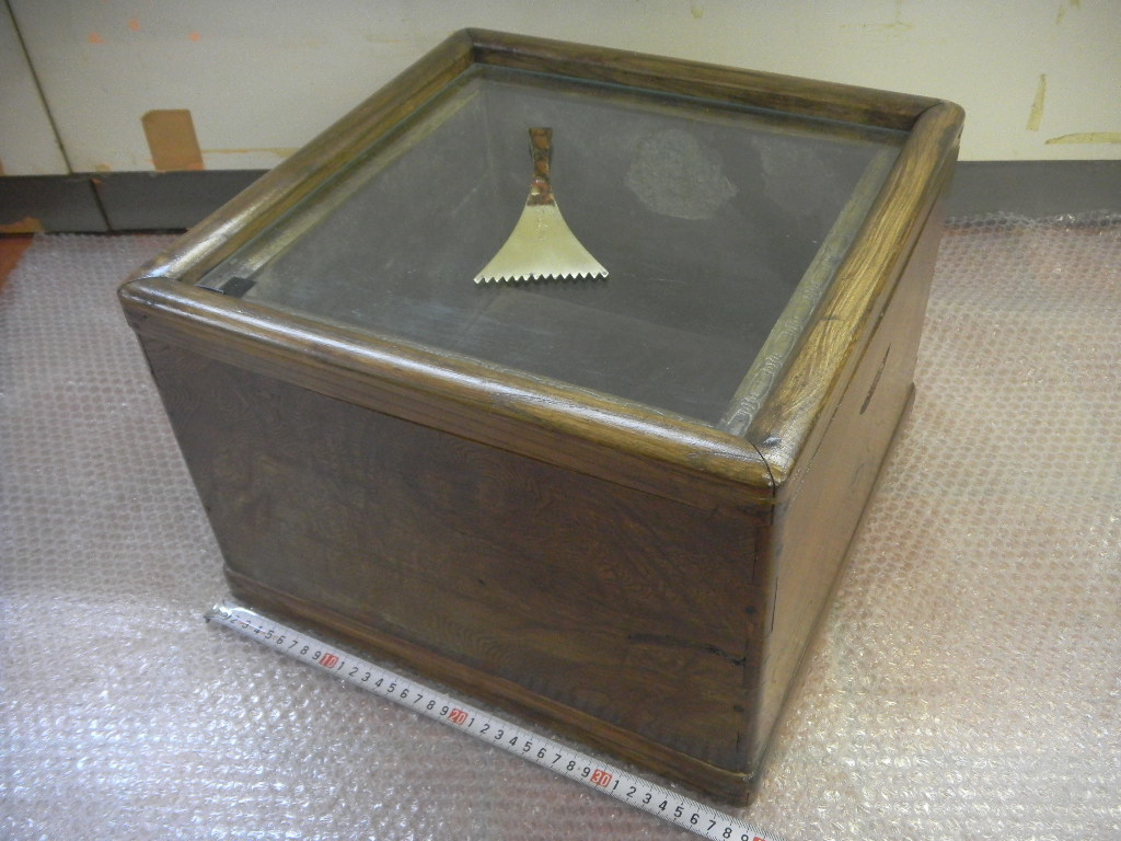 赤字超特価，大人気 檜造りの火鉢 テーブル 真鍮製 関嶋金物店(雑貨)｜売買されたオークション情報、yahooの商品情報をアーカイブ公開 - オークファン その他