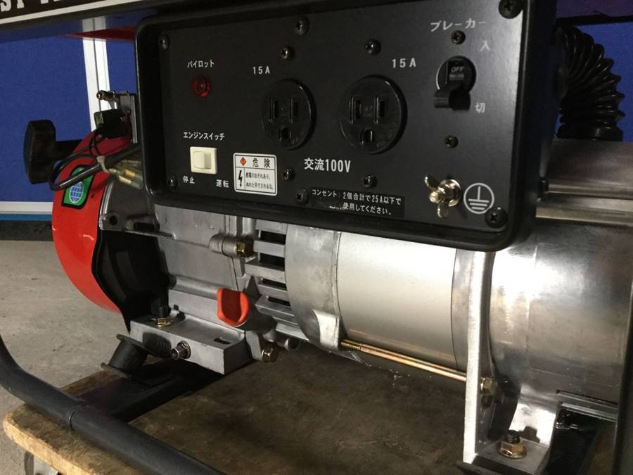 FT2500DX 発電機 Mitsubishi 【引取限定】FOREST TEC FT2500DX 発電機 