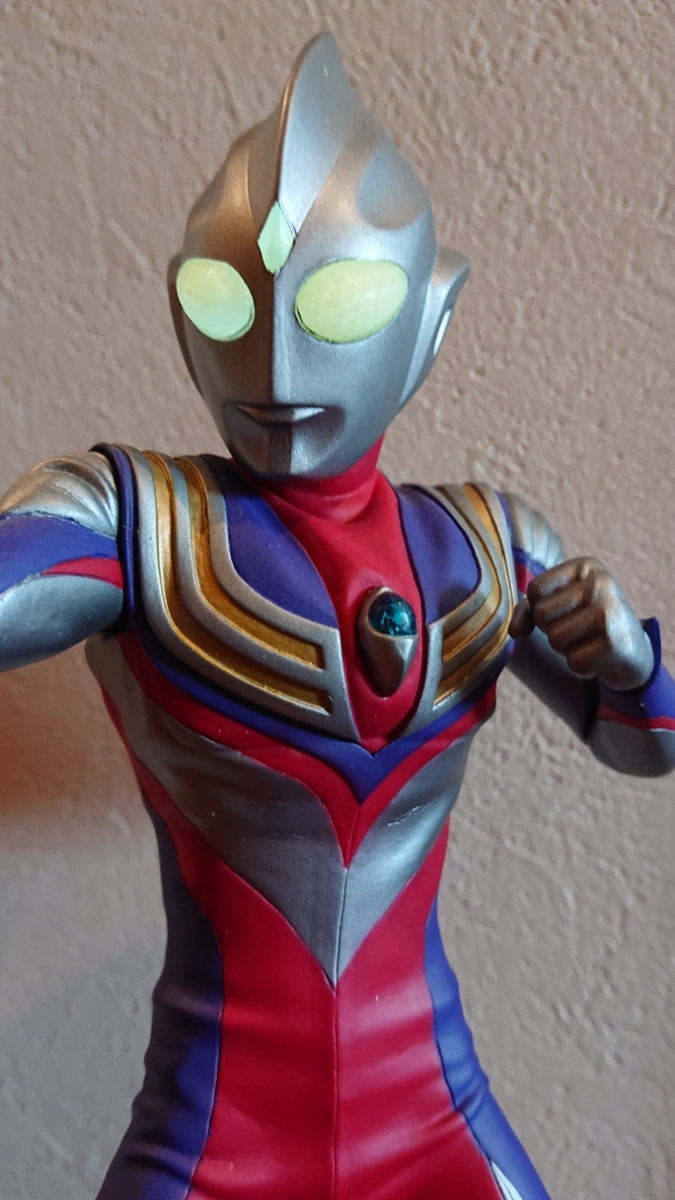 エクスプラス ウルトラマンティガ 発光 [大怪獣シリーズ] ウルトラマン 大怪獣シリーズウルトラマンティガ＆グリッターティガセット(発光版)