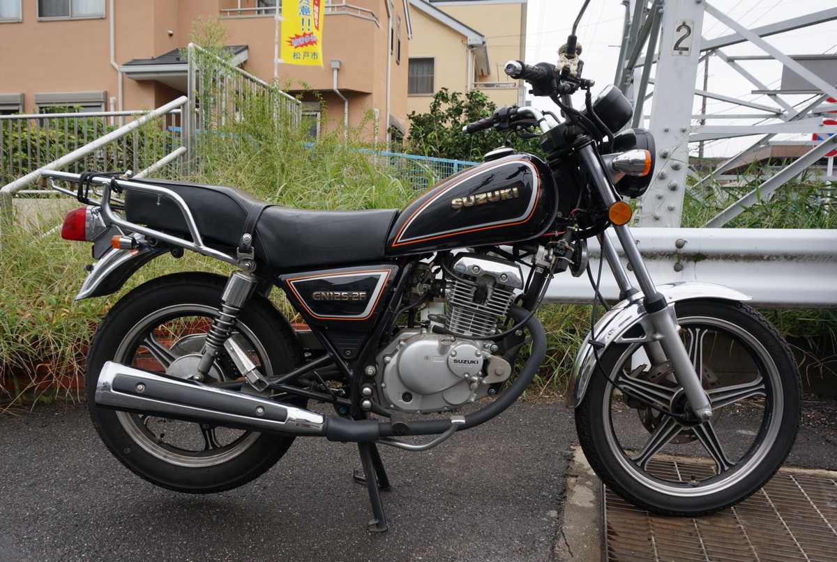 中古バイク125cc】スズキ GN125-2F 原付2種 ミッション車 黒 スズキ 