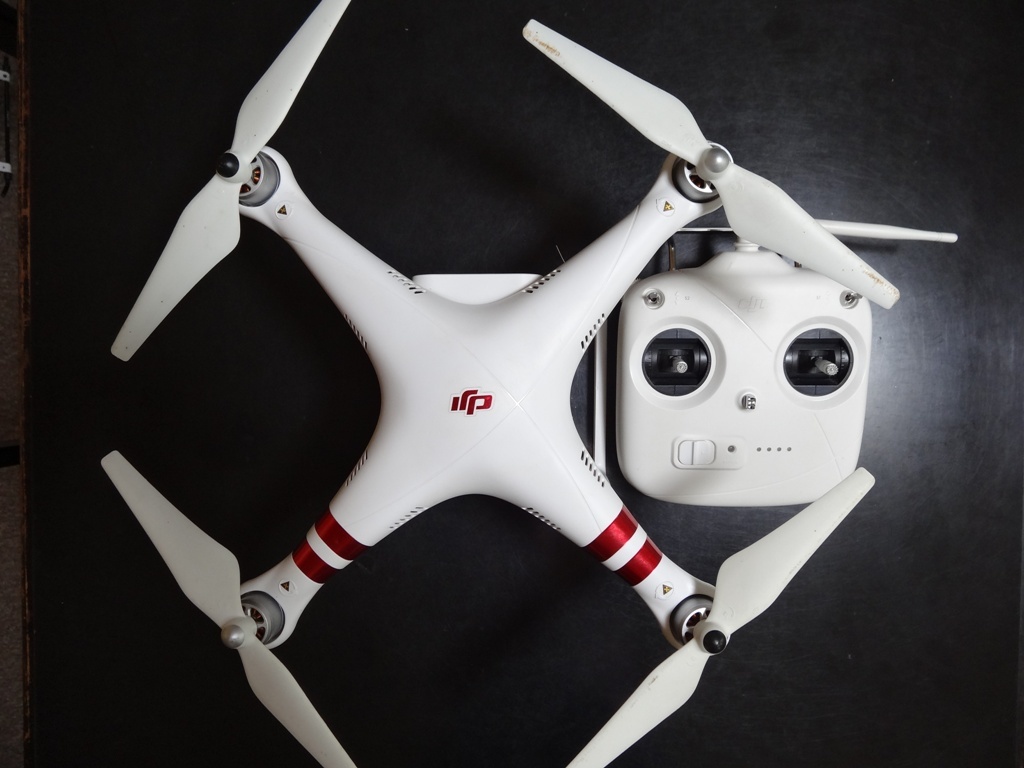ドローン Phantom3 standardジャンク  付属品多数 DJI Phantom3 Standard ファントム3スタンダード ドローン ジャンク品
