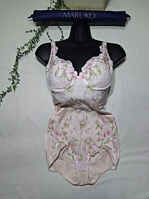 ◇ダイアナ ボディスーツ グレイスピンク C95EL