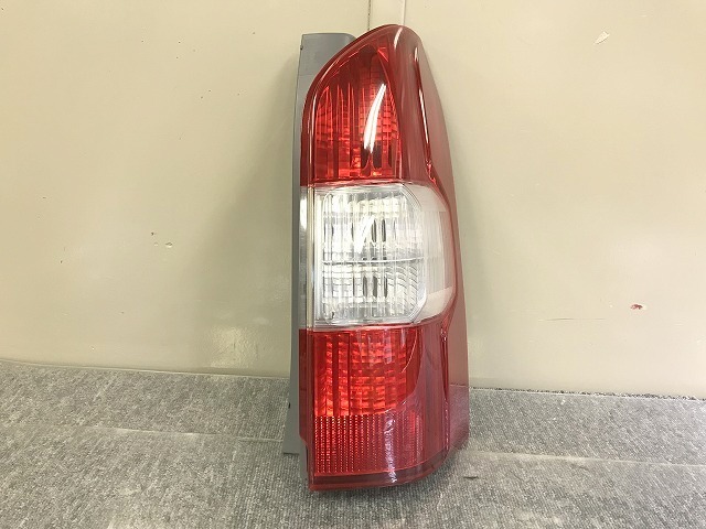 サクシード/プロボックス NSP160V NCP160V/NCP165V 純正 右テールライト ICHIKOH 52-280 ▼5467/F3