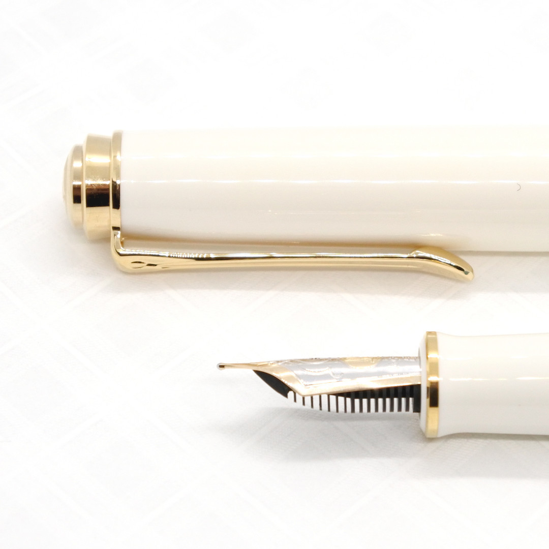 ペリカン 万年筆 M600 ターコイズ・ホワイト EF 14K 特別生産品
