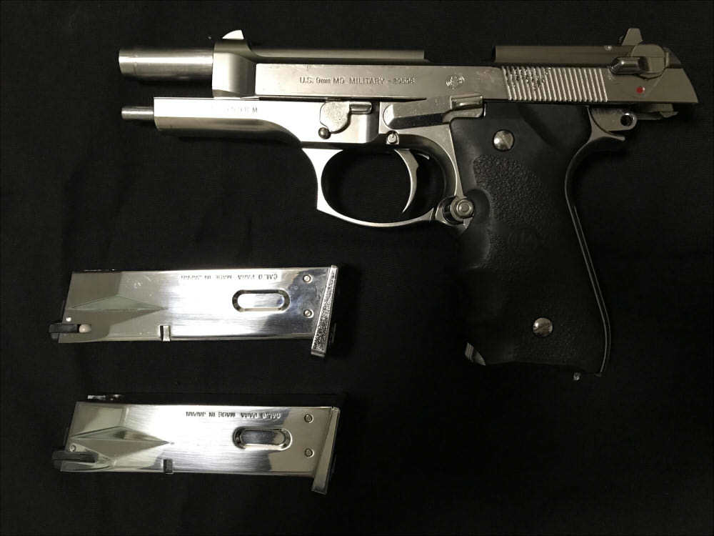 マルイ　M92Fクロームステンレス　動作良好　予備マガジン付き
