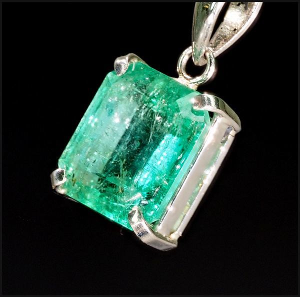 3*B様 刻印本物保証！最高級PT900 天然エメラルド1.94ct ダイヤ0. 極美】《最高純度》 PT900 天然 エメラルド ネックレス 【最高級