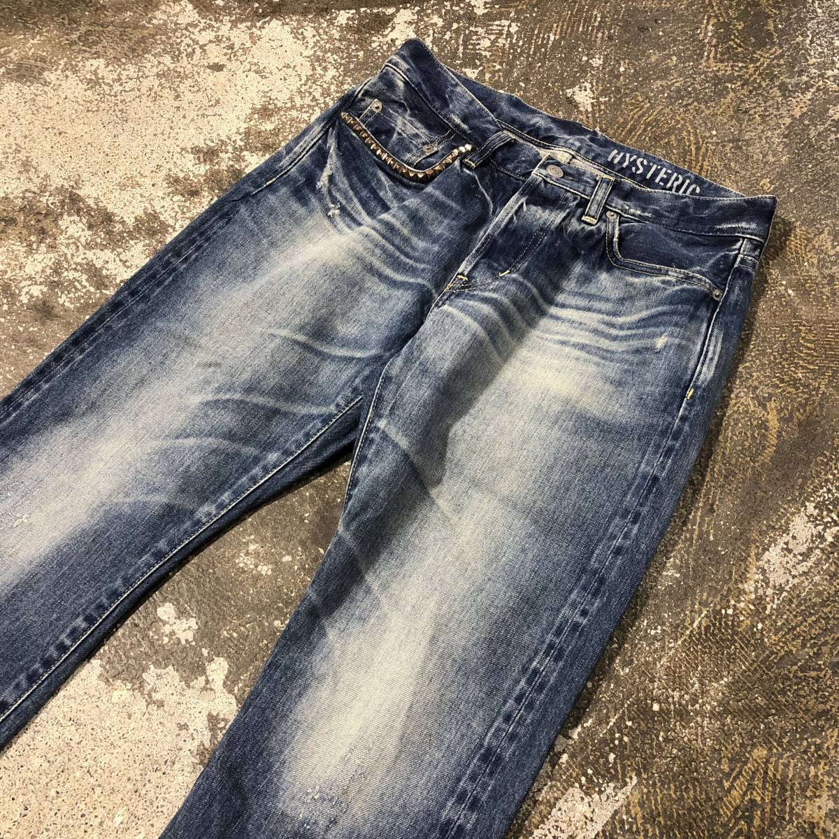 大人気，HOT 公式店40000円購入 HYSTERIC GLAMOUR スタッズ ダメージ リペア 加工 デニム M 31 ヒステリックグラマー スリム akm TMT WJK(ボトムス)｜売買されたオークション情報、yahooの商品情報をアーカイブ公開 - 男性用