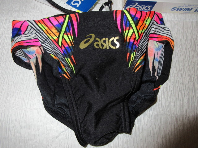 asics☆ハイドロCDのブラック×ピンクswimwearです。サイズ150 新品未