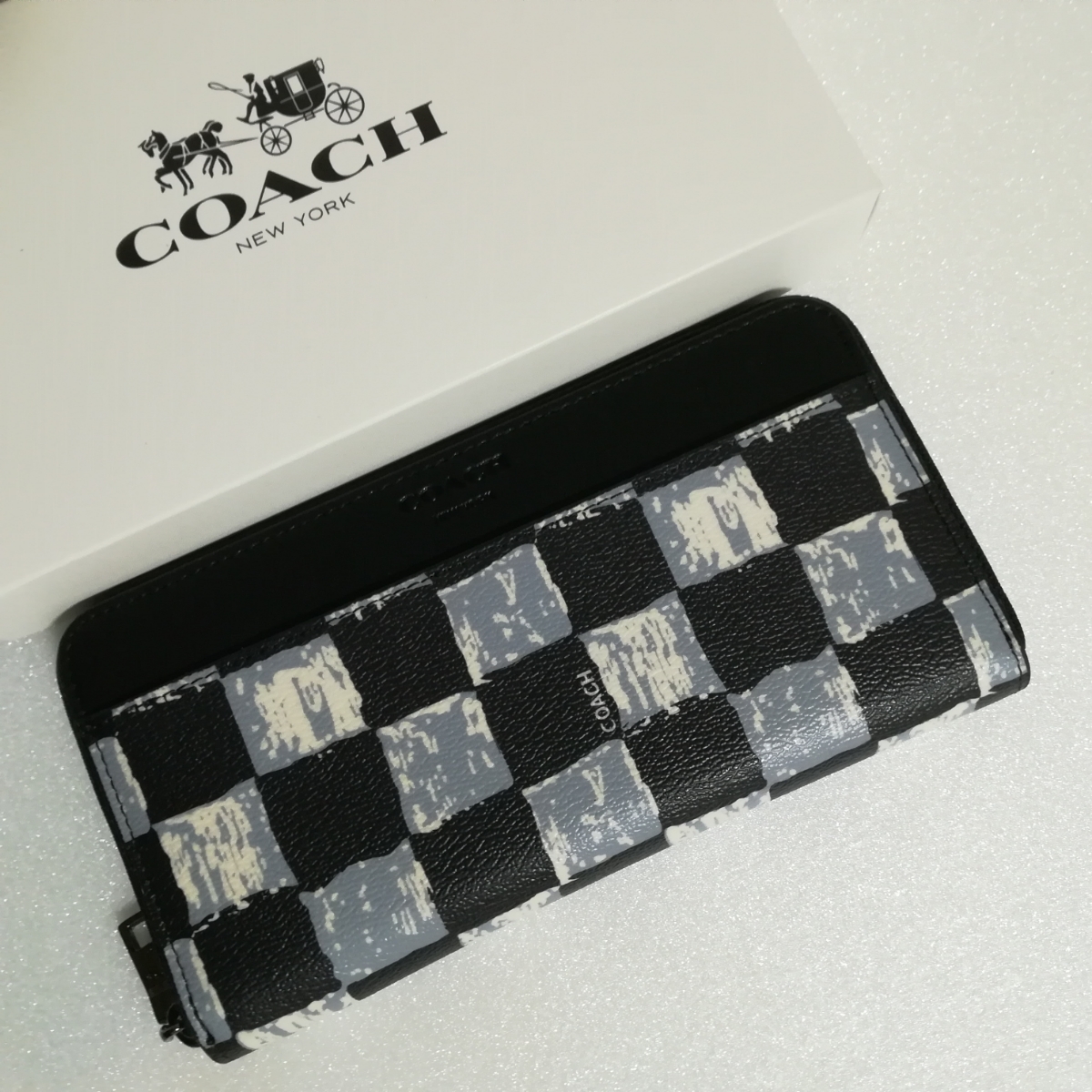 限定セール，人気 コーチ グラフィックチェッカー 長財布 COACH(男性用財布)｜売買されたオークション情報、yahooの商品情報をアーカイブ公開 - オークファン 服飾小物