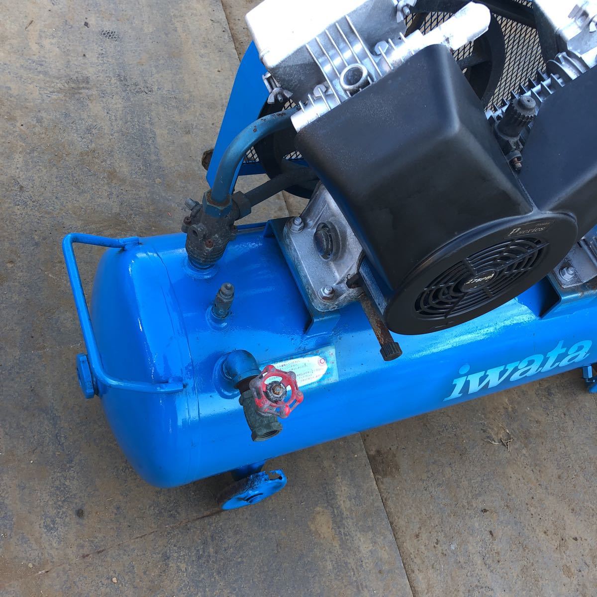 ANEST IWATA⁄アネスト岩田 1.5kW 2馬力 オイルフリーレシプロ ANEST IWATA⁄アネスト岩田 1.5kW 2馬力 オイルフリーレシプロ