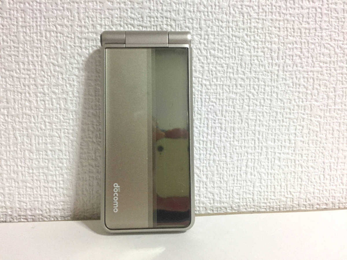 パナソニック docomo P-01G docomo P-01F ゴールド [ゴールド] 価格
