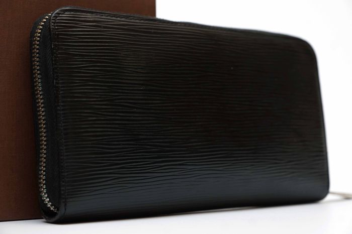 極美品】ルイヴィトン Louis Vuitton エピ ジッピー 極美品】ルイヴィトン Louis Vuitton エピ ジッピー