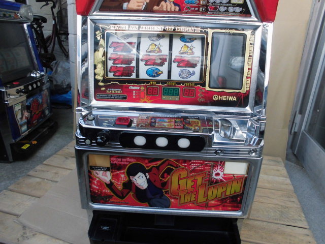 今年最後・店舗引き上げ品・平和4号機・主役は銭形・美品・希少 今年最後・店舗引き上げ品・平和4号機・主役は銭形・美品・希少