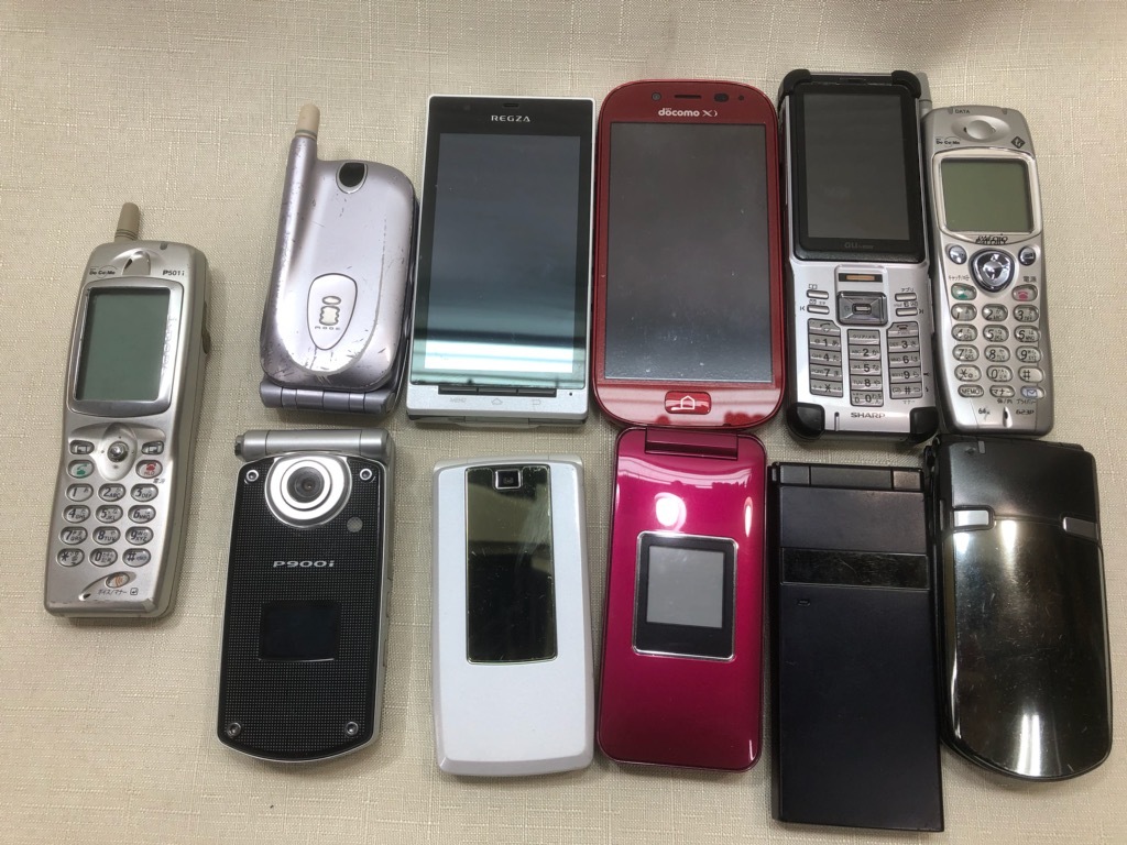 ガラケー 携帯電話 ジャンク品 部品取り まとめ売り 29台セット