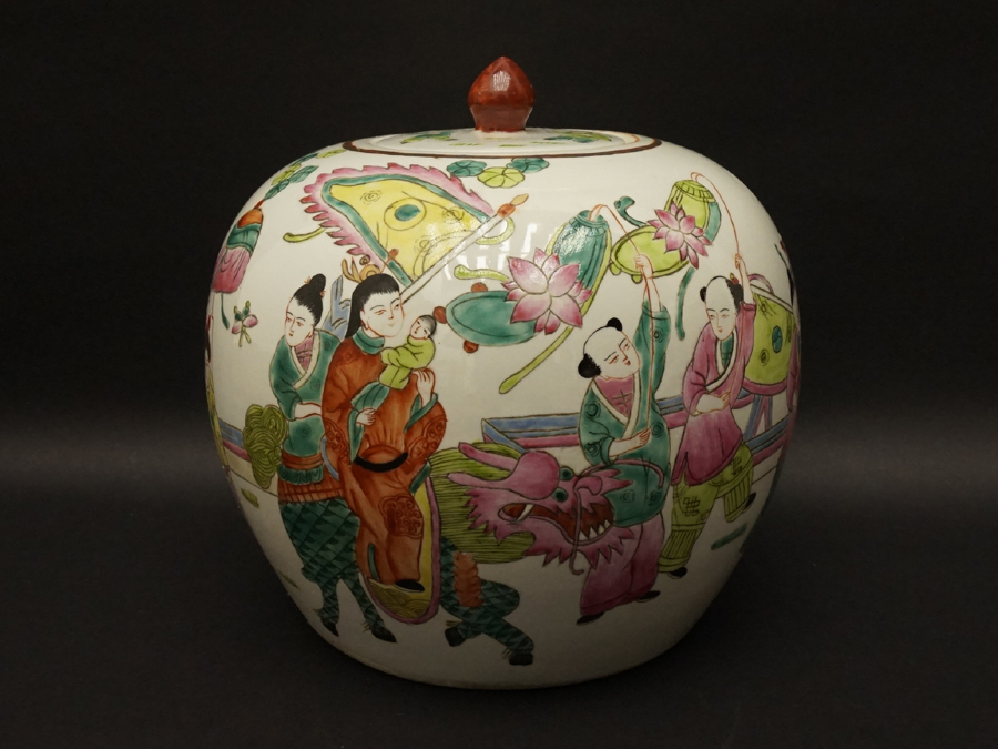 中国古美術・珍蔵粉彩陶磁器の皿・純手描き・刺繍箱付き・茶道具・食器・置物・極細工 直販値下げ 中国美術 中国古玩 蝙蝠賢人図紋 色絵磁器 陶器 陶磁 陶製