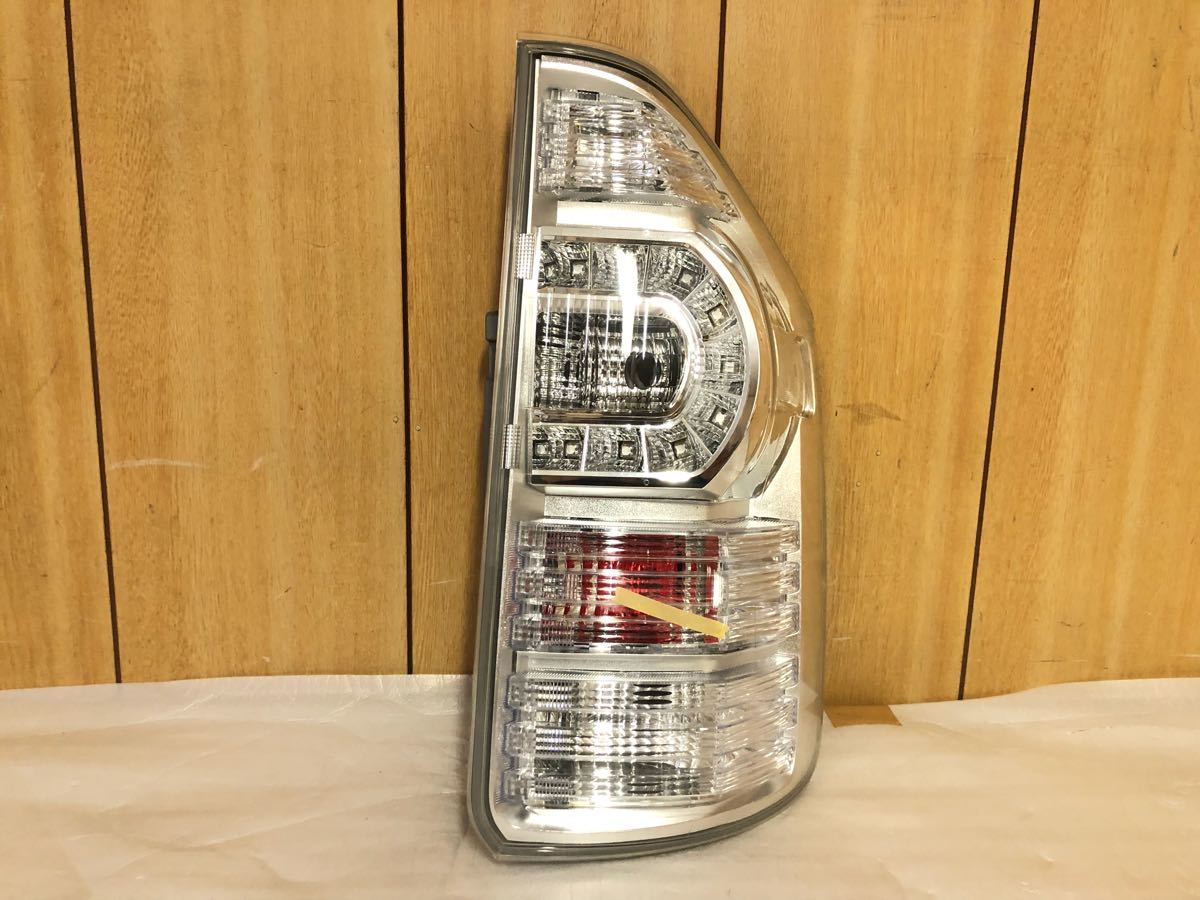 ノア ヴォクシー テールライト ZRR70 ZRR75 後期 LED点灯ok ヴォクシー