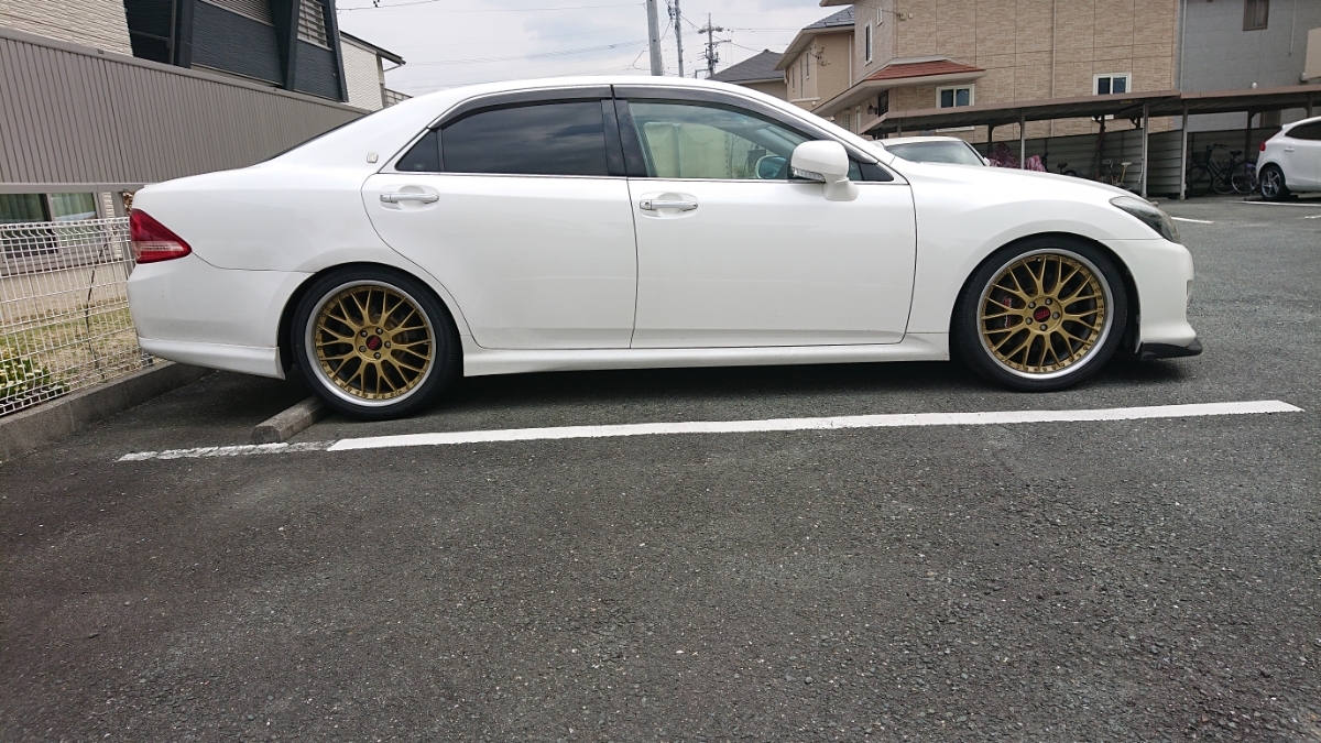 エンケイインチ 日本製 ゴールドメッシュホイール 金 フロント8j43 リア9j43 タイヤフロント235 35 リア245 35 前後共bsポテンザs001 ラジアルタイヤ 売買されたオークション情報 Yahooの商品情報をアーカイブ公開 オークファン Aucfan Com