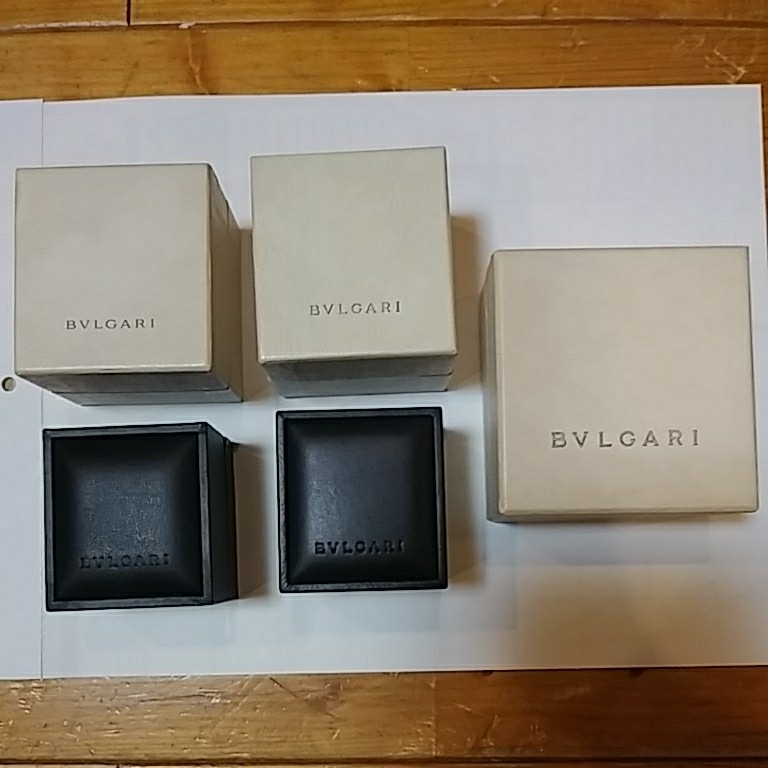 ブルガリリングケース2つ　空箱3つ　中古品_1