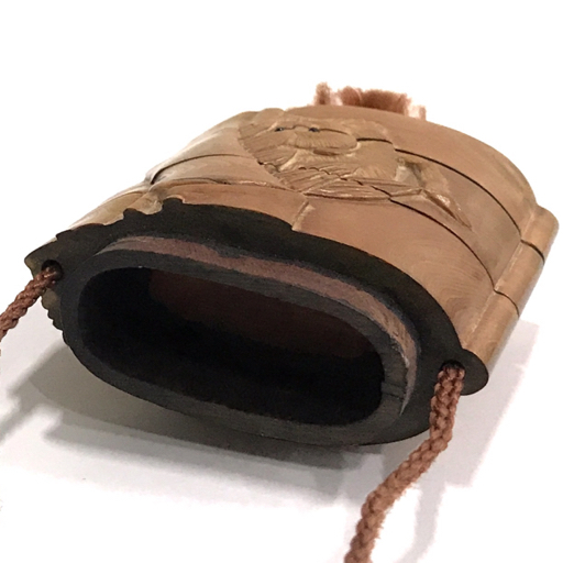 印籠 7.5cm × 6cm 彫刻 骨董品 木製 アンティーク 印籠7 【公式通販】
