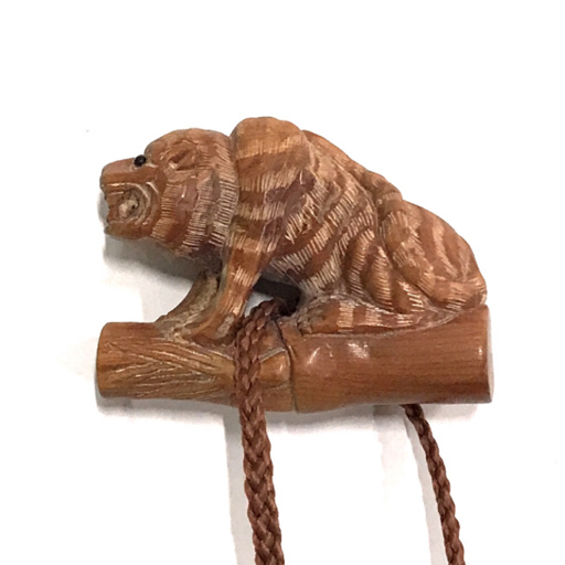 印籠 7.5cm × 6cm 彫刻 骨董品 木製 アンティーク 印籠7 【公式通販】
