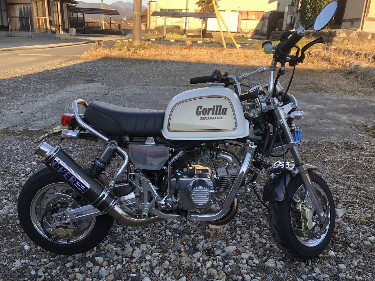 ゴリラ フルカスタム ホンダ え!? なんか小さくない？」タンクを小さく