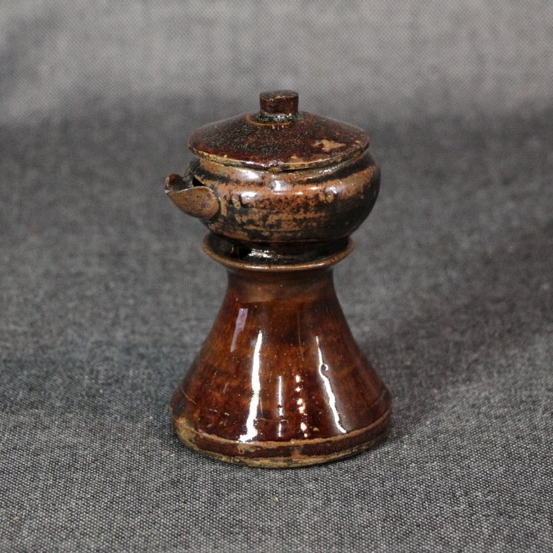 大阪歴史博物館：第130回 特集展示「大阪の灯火具」 |大阪市立東洋陶磁