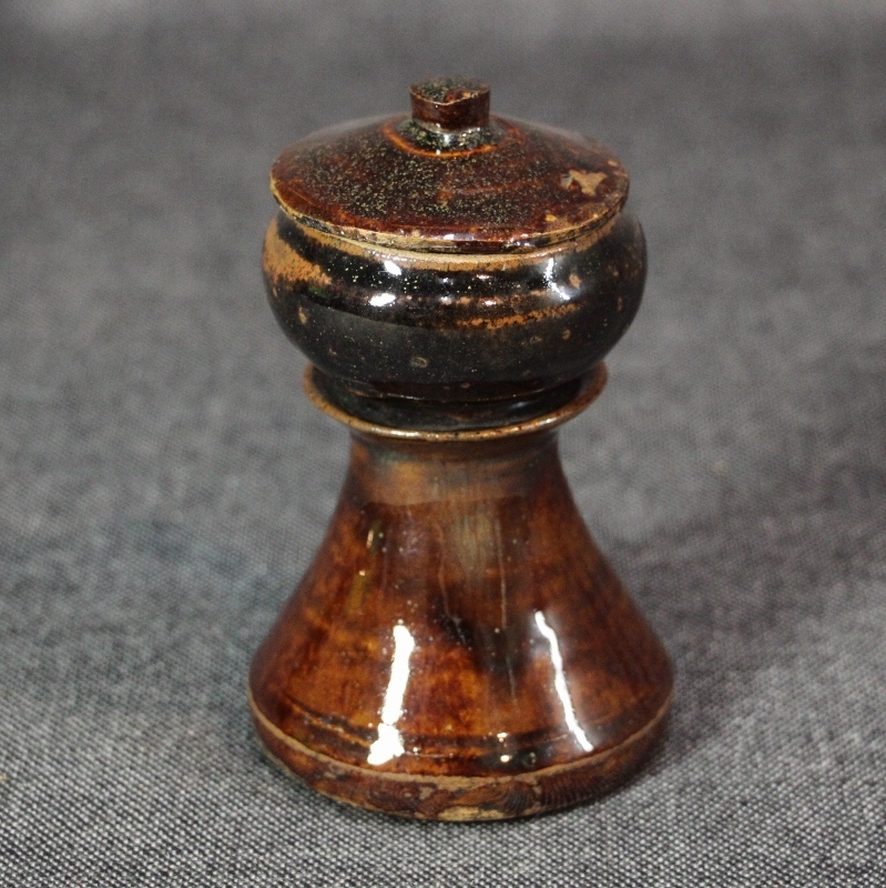 大阪歴史博物館：第130回 特集展示「大阪の灯火具」 |大阪市立東洋陶磁