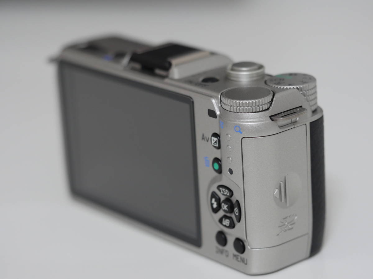Q10 PENTAX ボディ ペンタックス | ズームレンズキット ミラーレス一眼 