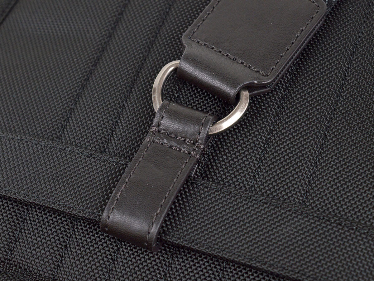 72244☆ 美品 TUMI トゥミ/ ボディバッグ/ ワンショルダーバッグ 斜め 