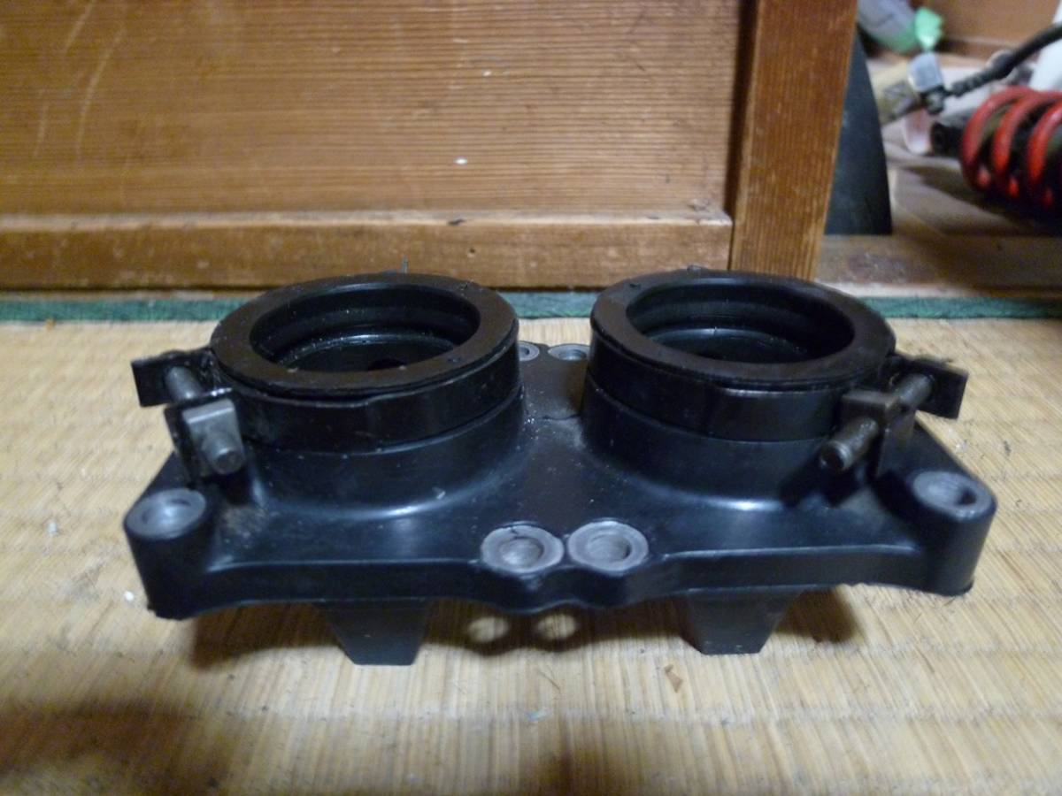 NSR250R MC18 インシュレーター！！ MC18 NSR250R NSR250R(MC18 