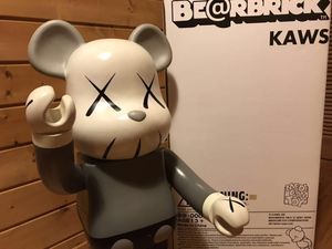 KawsのYahoo!オークション(旧ヤフオク!)の相場・価格を見る｜Yahoo 