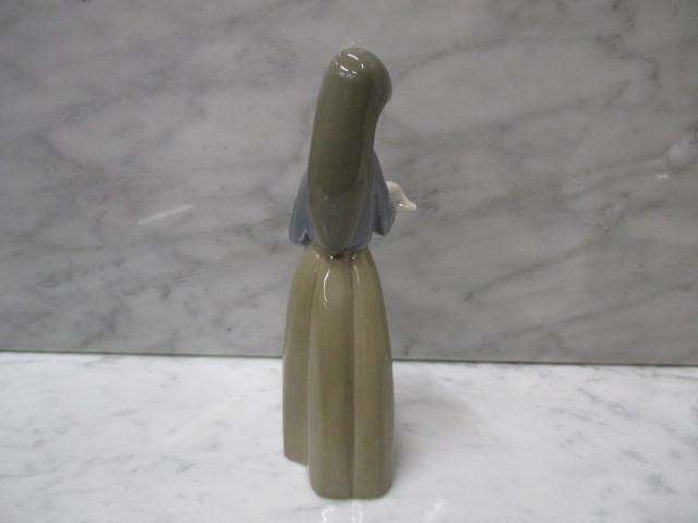 O1562 リヤドロ/LLADRO「豚を抱いた女の子」陶器人形 フィギュリン