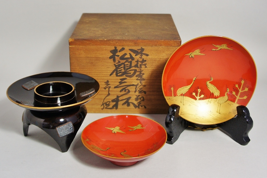 定番人気，格安 盃台 一朱銀 ７枚 ＆蒔絵 松鶴三ッ組杯 ２枚 1629/漆器/古銭/蒔絵/縁起物/杯台(その他)｜売買されたオークション情報、yahooの商品情報をアーカイブ公開 - オークファン その他