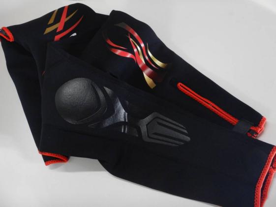 新品 鮎タイツ☆LA 1.5ミリ☆送料無料 3Dカット 厚手膝パット 鮎